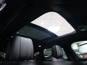 Used Land Rover Range Rover Velar 2021 for sale - 76132871: Photo 4