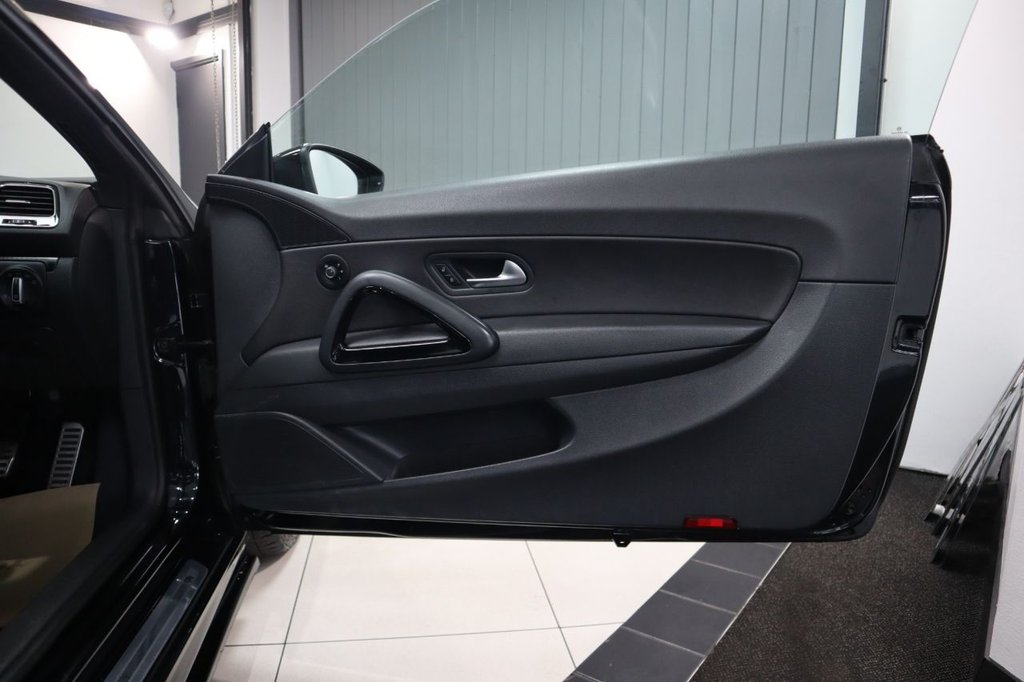 Used Volkswagen Scirocco 2015 for sale - 77634555: Photo 14