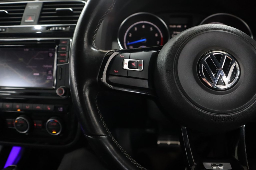 Used Volkswagen Scirocco 2015 for sale - 77634555: Photo 24