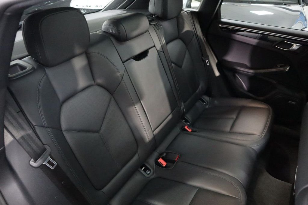Used Porsche Macan 2021 for sale - 76635498: Photo 17
