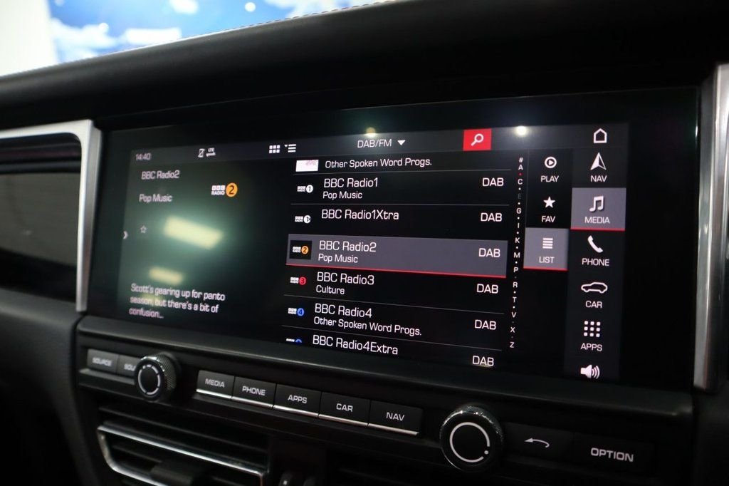 Used Porsche Macan 2021 for sale - 76635498: Photo 26