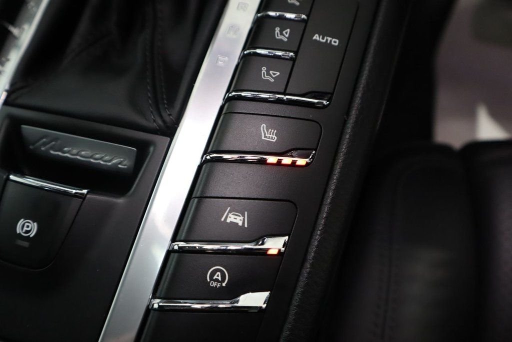 Used Porsche Macan 2021 for sale - 76635498: Photo 29