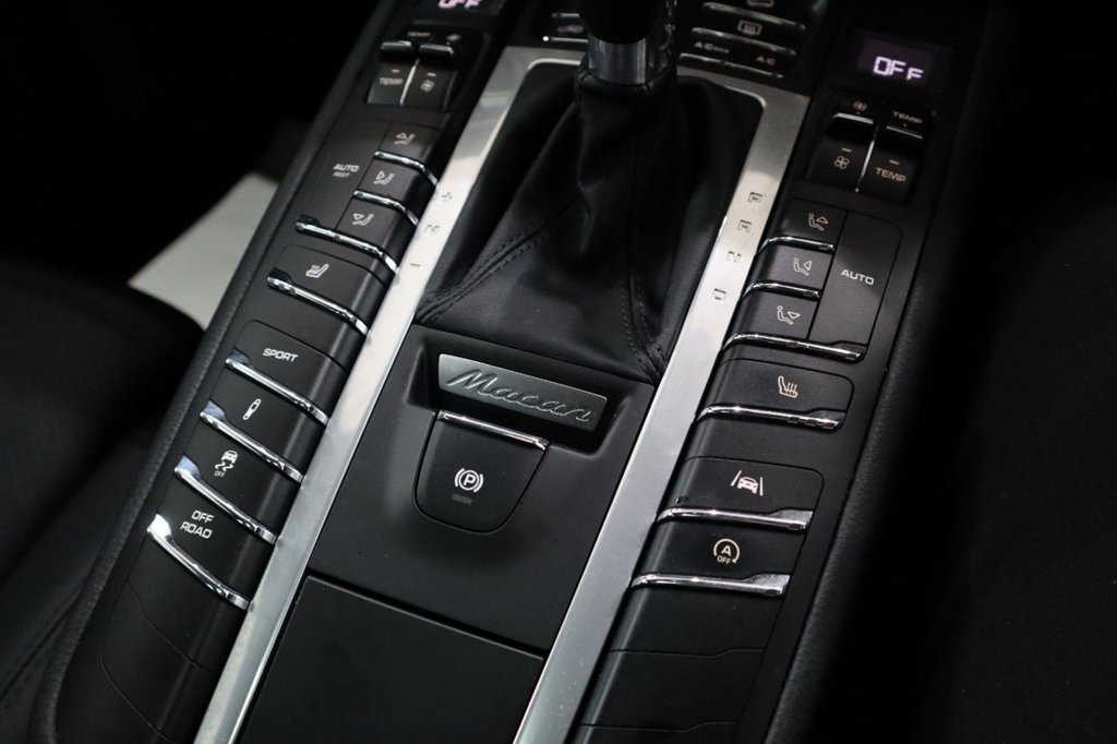 Used Porsche Macan 2021 for sale - 76635498: Photo 36