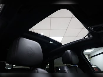 Used Porsche Macan 2021 for sale - 76635498: Photo