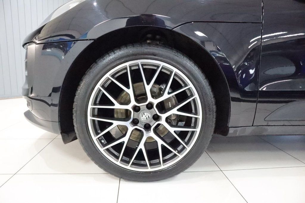 Used Porsche Macan 2021 for sale - 76635498: Photo 5