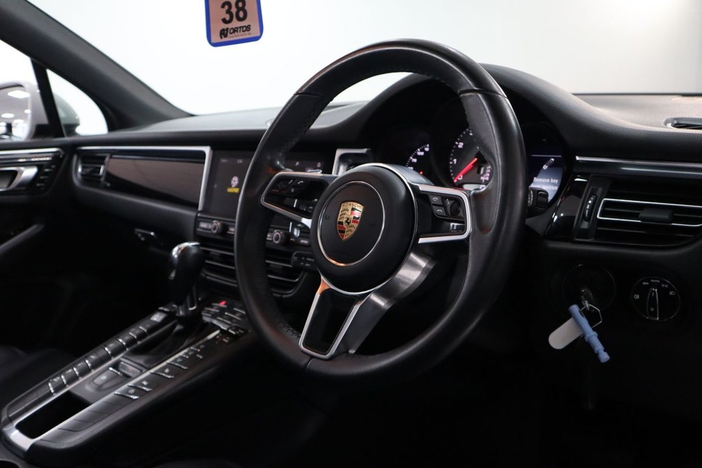 Used Porsche Macan 2019 for sale - 76163105: Photo 21