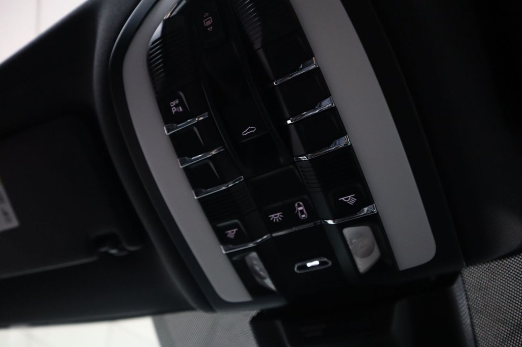 Used Porsche Macan 2019 for sale - 76163105: Photo 27