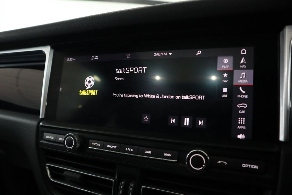 Used Porsche Macan 2019 for sale - 76163105: Photo 35