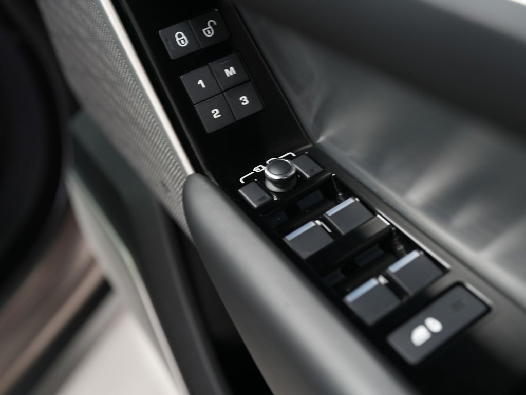 Used Land Rover Range Rover Velar 2018 for sale - 78102667: Photo 14