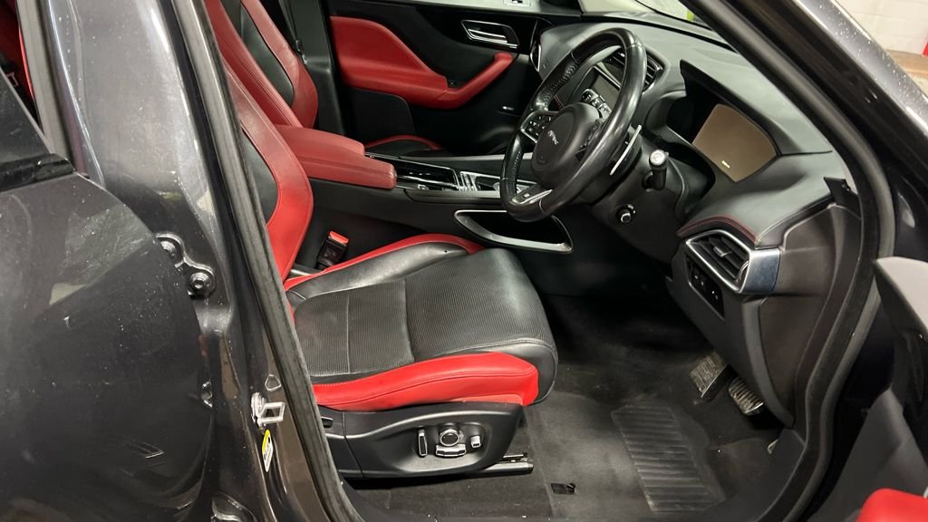 Used Jaguar F-Pace 2018 for sale - 77145622: Photo 13