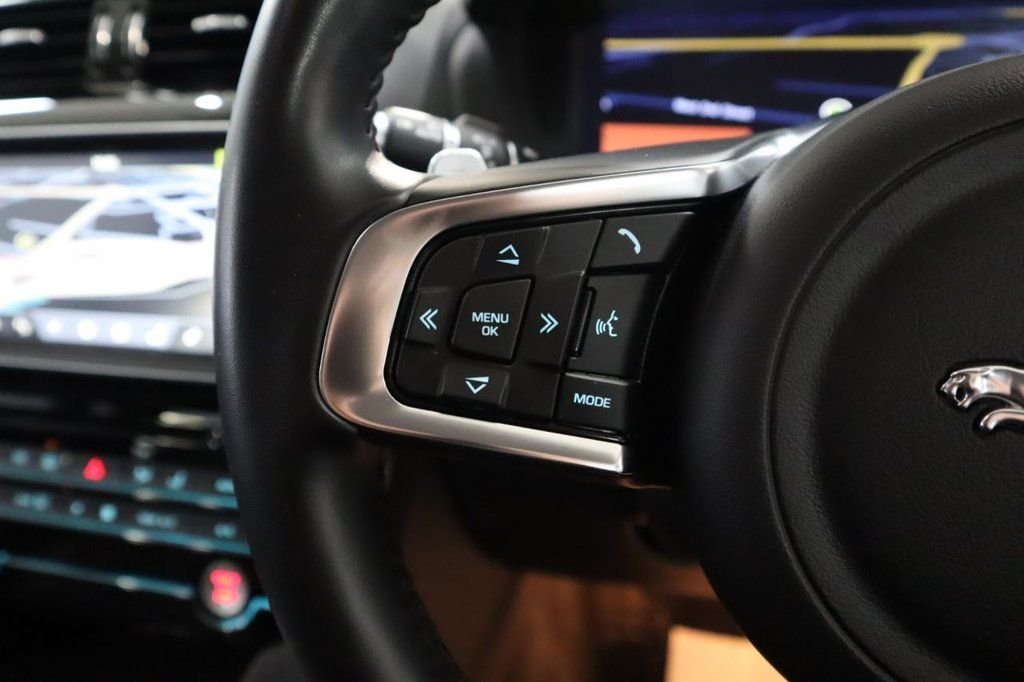 Used Jaguar F-Pace 2018 for sale - 77145622: Photo 14