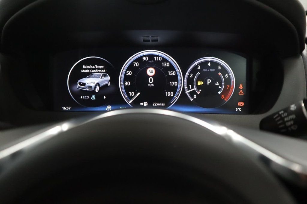 Used Jaguar F-Pace 2018 for sale - 77145622: Photo 17