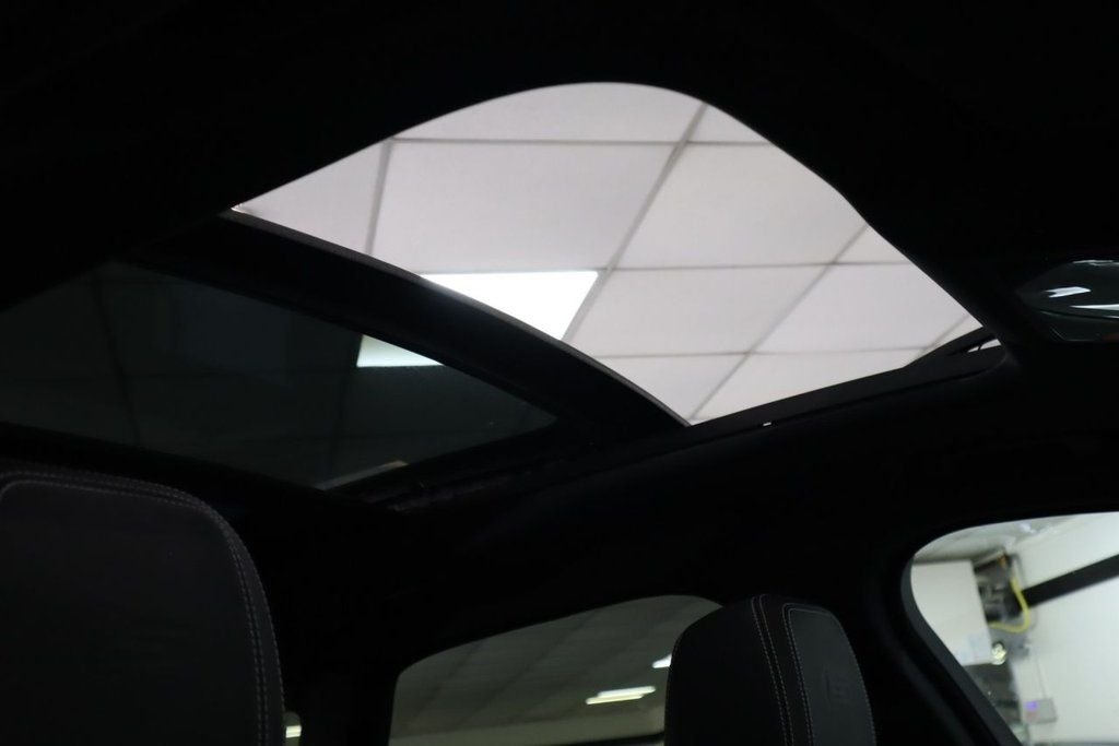 Used Jaguar F-Pace 2018 for sale - 77145622: Photo 4