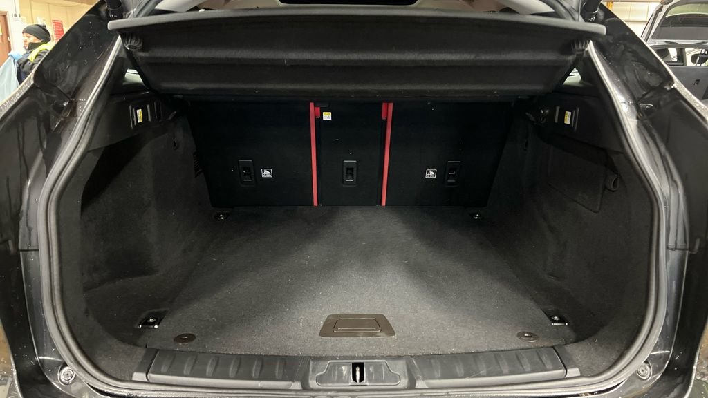 Used Jaguar F-Pace 2018 for sale - 77145622: Photo 9