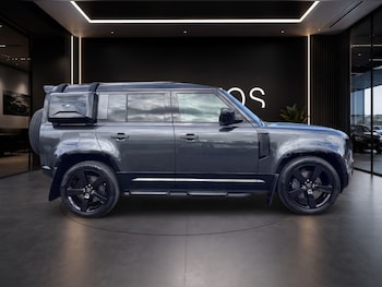 Used Land Rover Defender 110 2023 for sale - 79506906: Photo