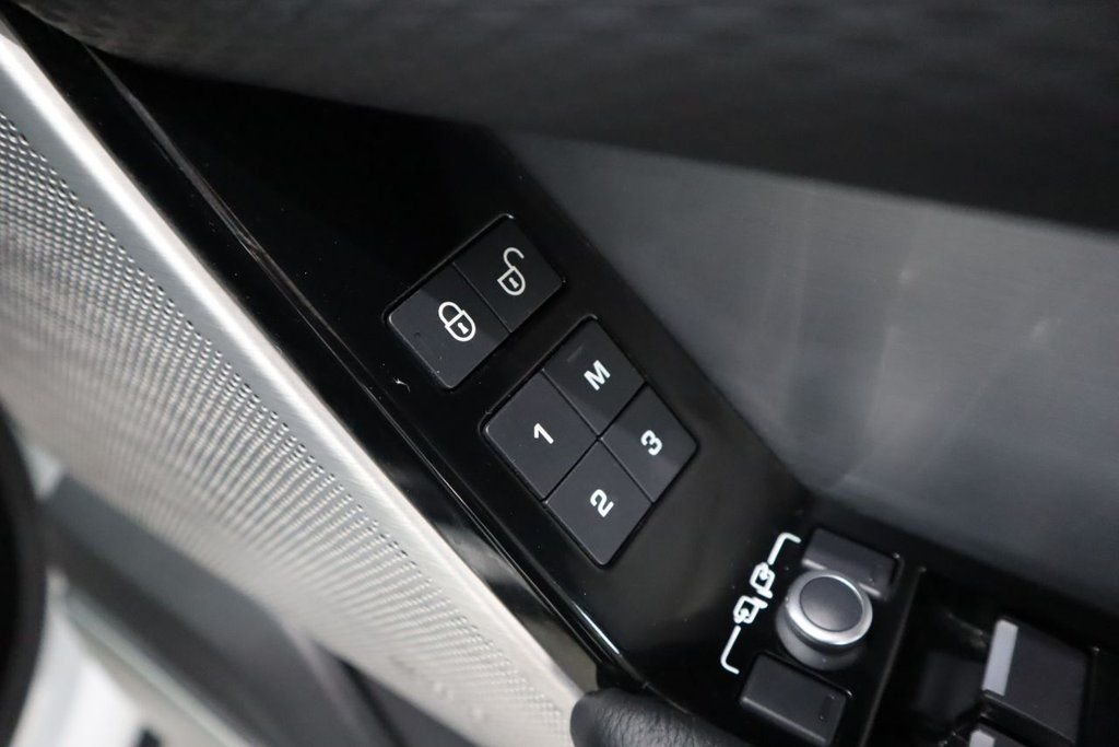 Used Land Rover Range Rover Velar 2019 for sale - 77408313: Photo 9