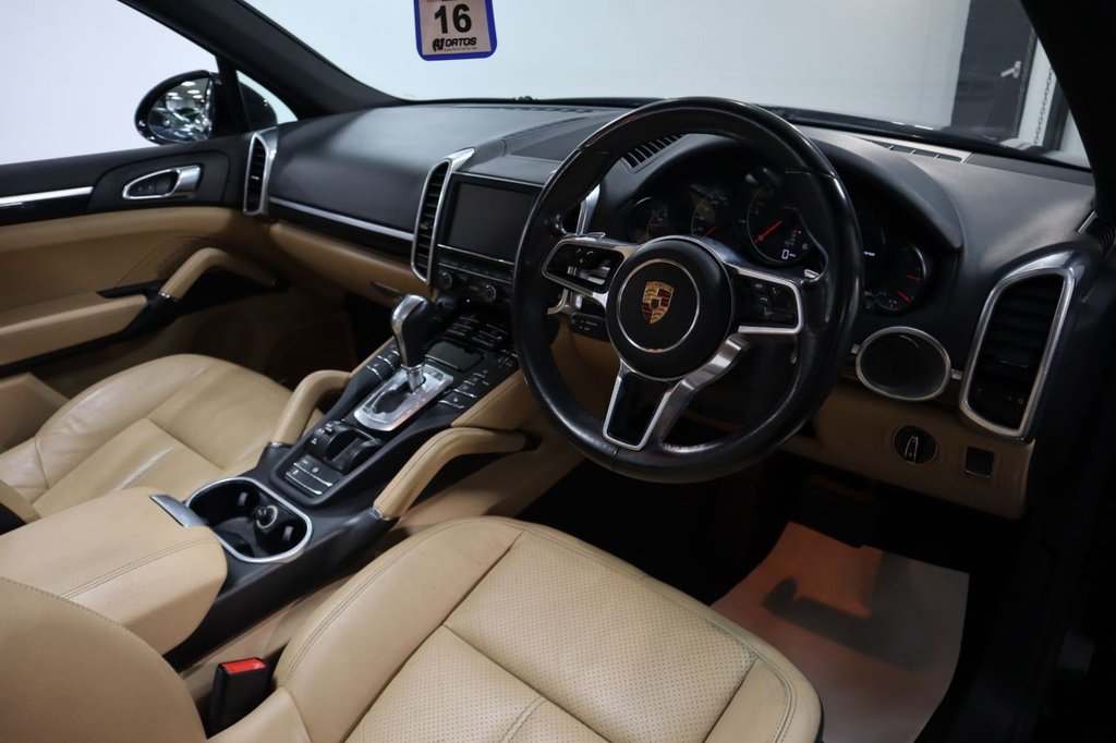 Used Porsche Cayenne 2014 for sale - 77042519: Photo 17