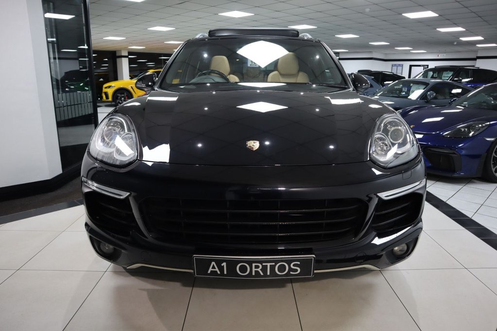 Used Porsche Cayenne 2014 for sale - 77042519: Photo 2