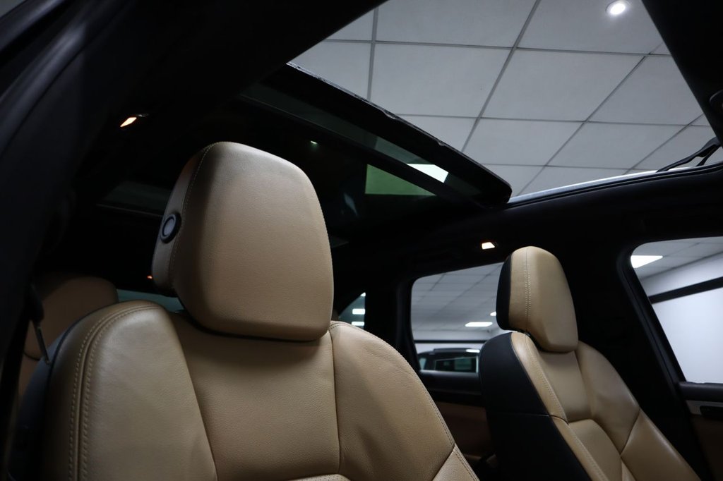 Used Porsche Cayenne 2014 for sale - 77042519: Photo 4