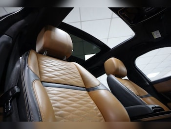 Used Land Rover Range Rover Velar 2019 for sale - 79072646: Photo