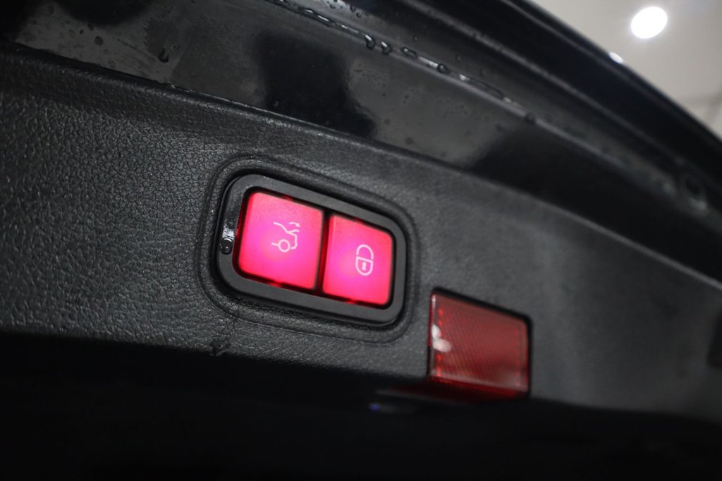 Used Mercedes-Benz C Class 2020 for sale - 76203211: Photo 11