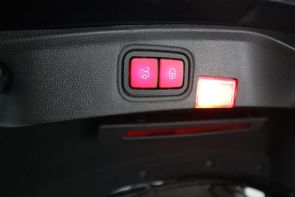 Used Mercedes-Benz C-Class 2020 for sale - 76203211: Photo 12