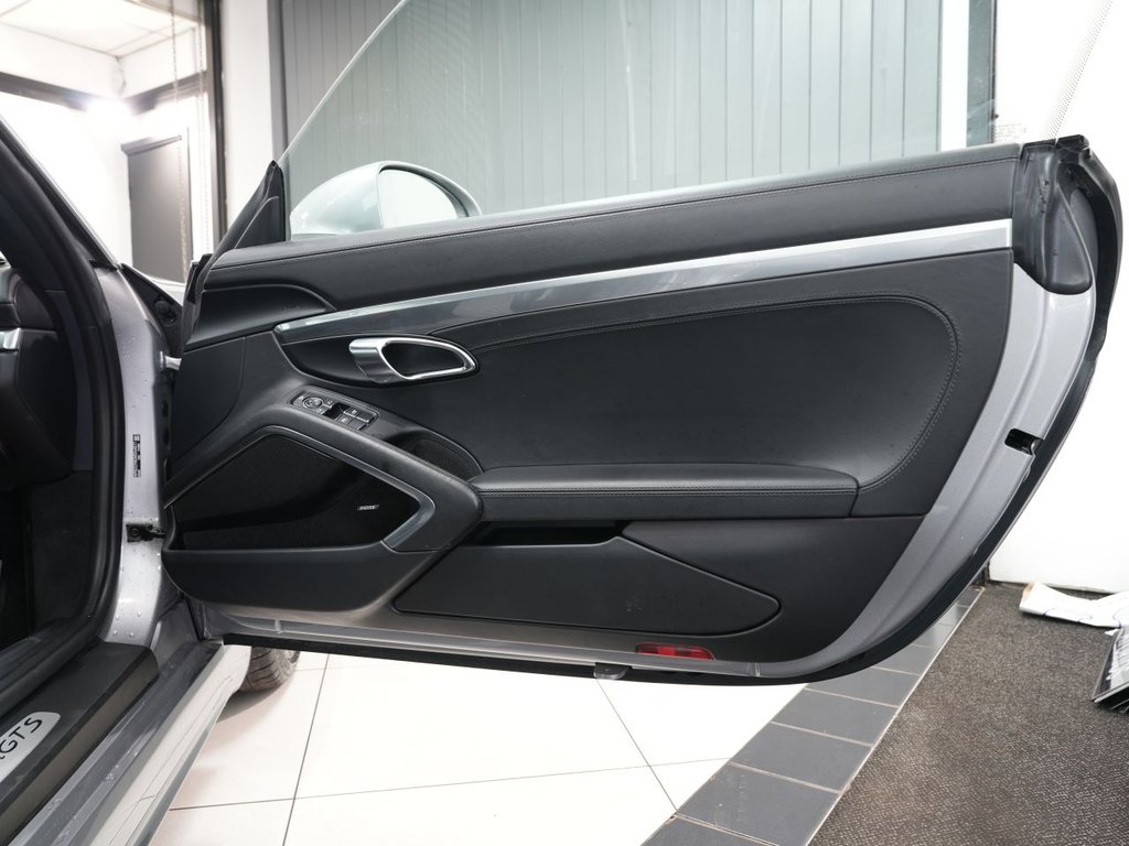 Used Porsche Cayman 2022 for sale - 77785929: Photo 22