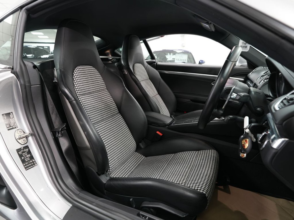 Used Porsche Cayman 2022 for sale - 77785929: Photo 3