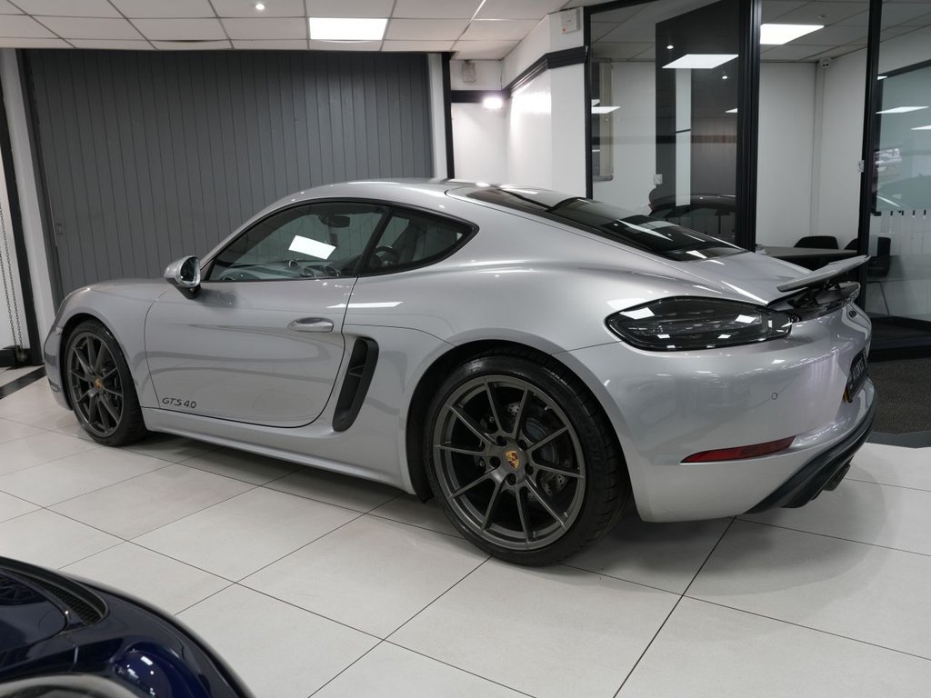 Used Porsche Cayman 2022 for sale - 77785929: Photo 8