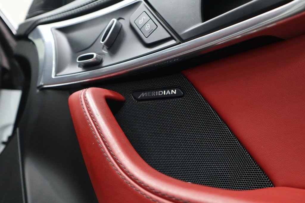 Used Jaguar F-Type 2019 for sale - 77263610: Photo 19