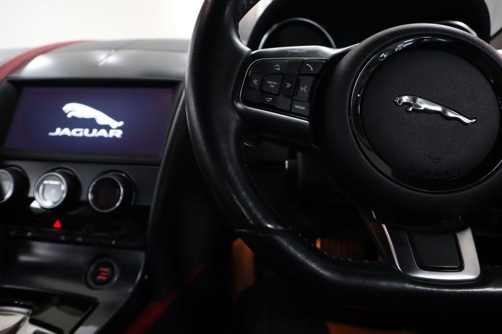 Used Jaguar F-Type 2019 for sale - 77263610: Photo 29