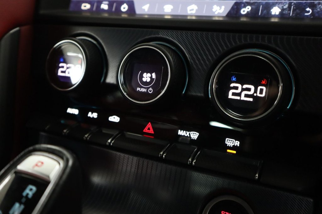 Used Jaguar F-Type 2019 for sale - 77263610: Photo 37