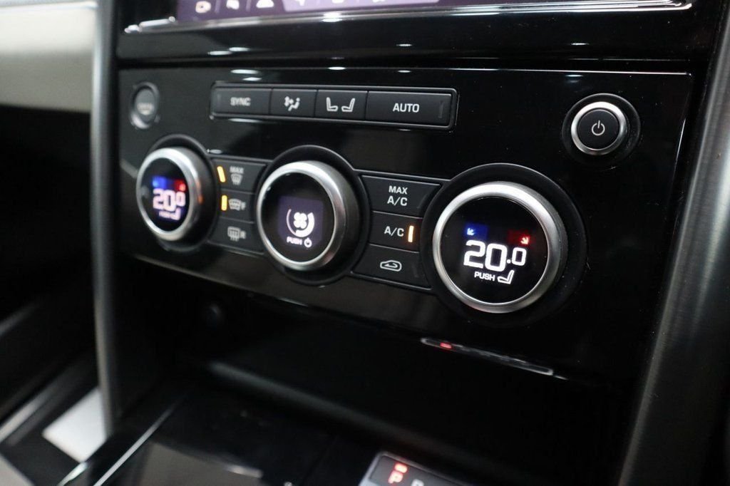 Used Land Rover Discovery 2020 for sale - 77408307: Photo 32