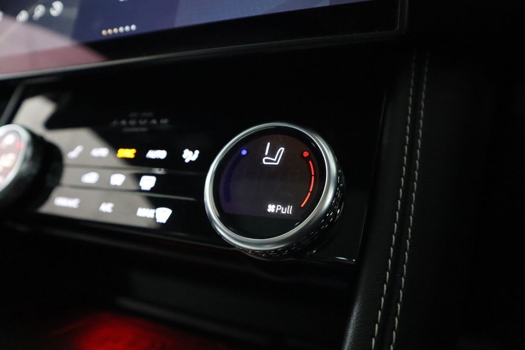 Used Jaguar F-Pace 2021 for sale - 76039202: Photo 32