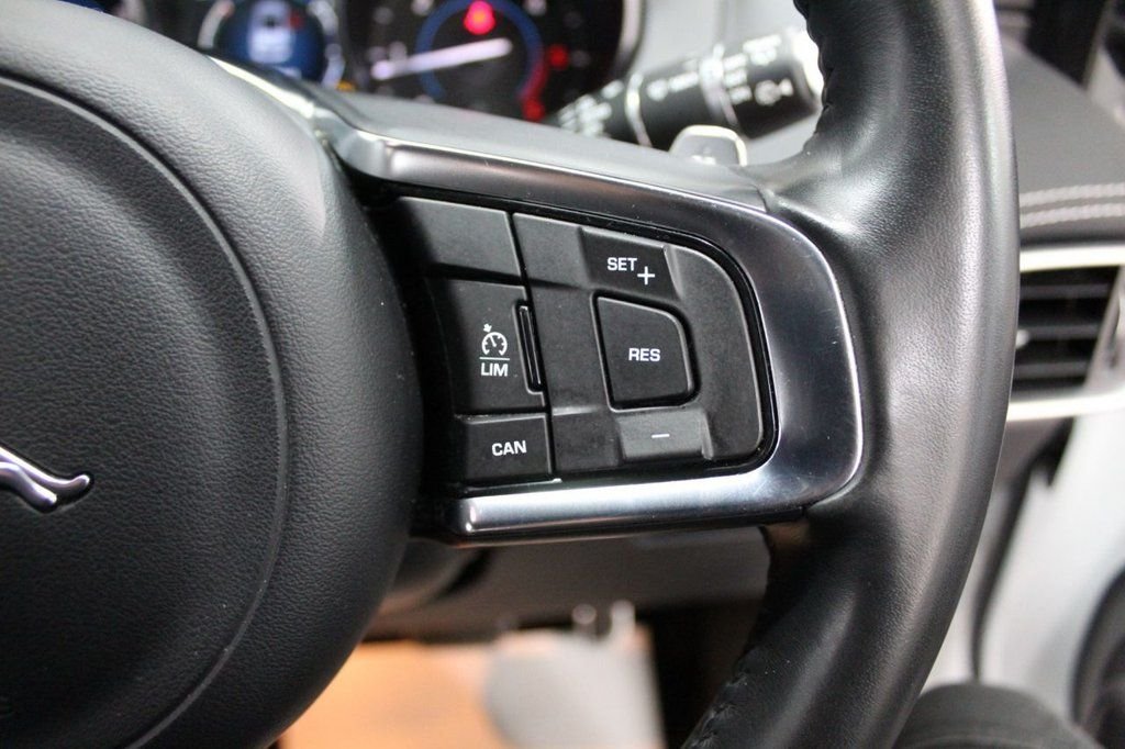 Used Jaguar F-Pace 2018 for sale - 76617667: Photo 18