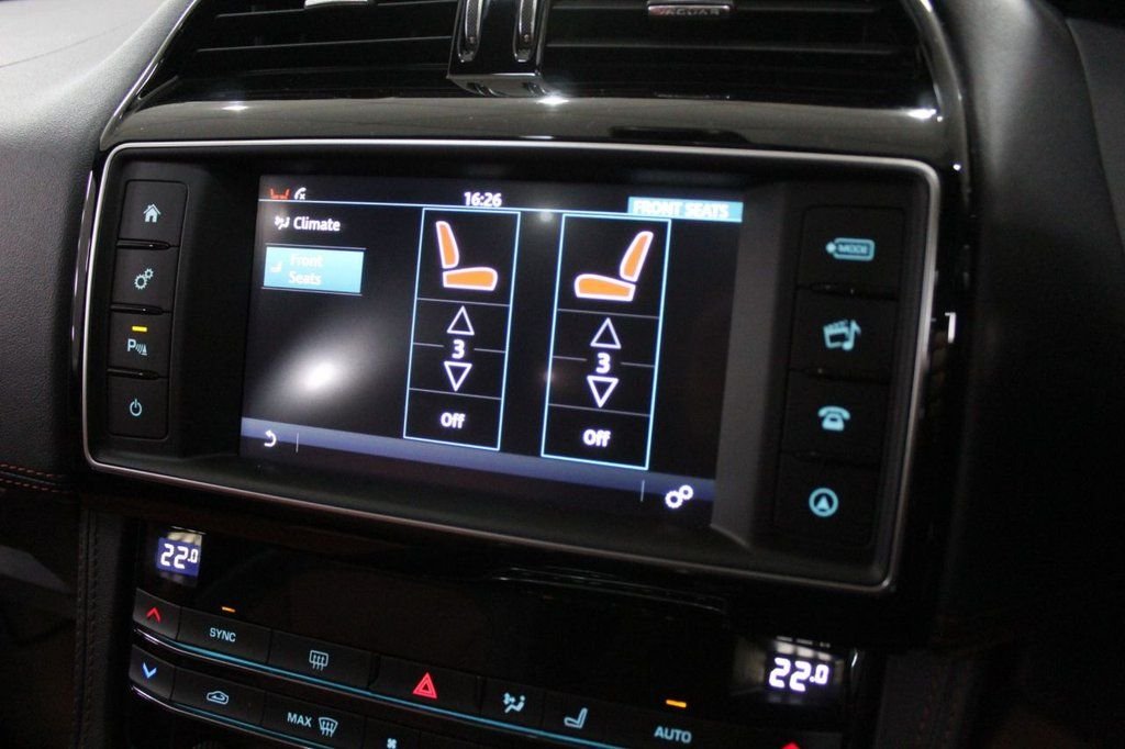 Used Jaguar F-Pace 2018 for sale - 76617667: Photo 24