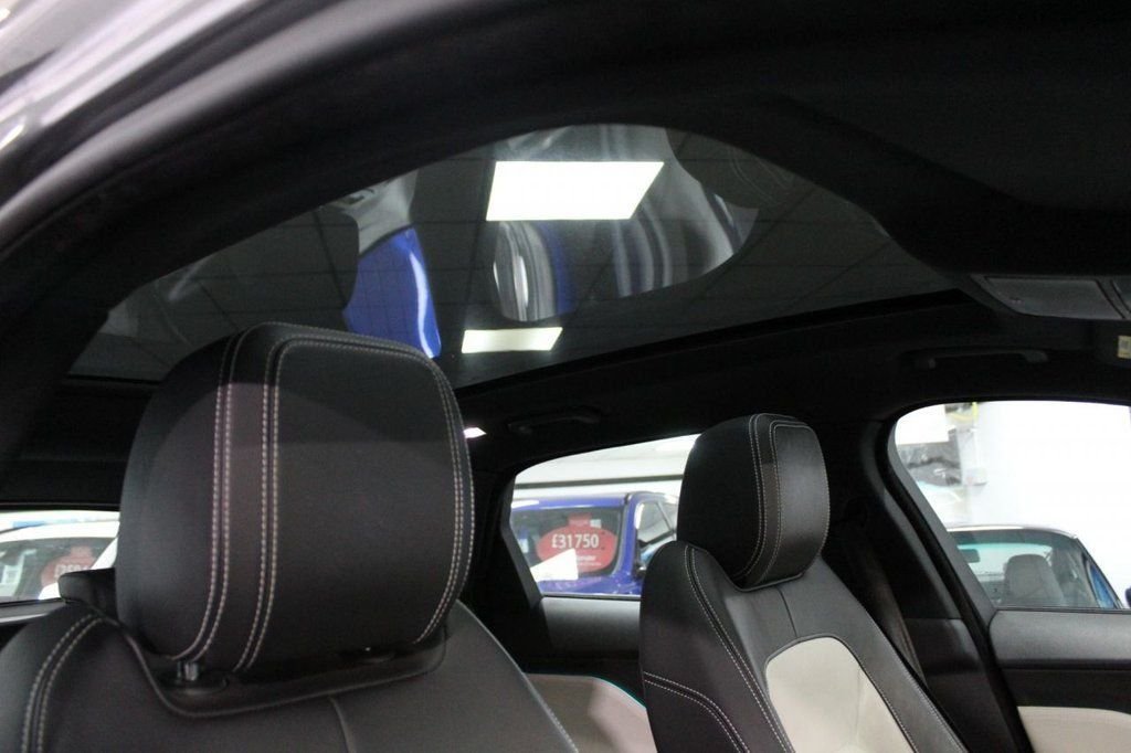 Used Jaguar F-Pace 2018 for sale - 76617667: Photo 4