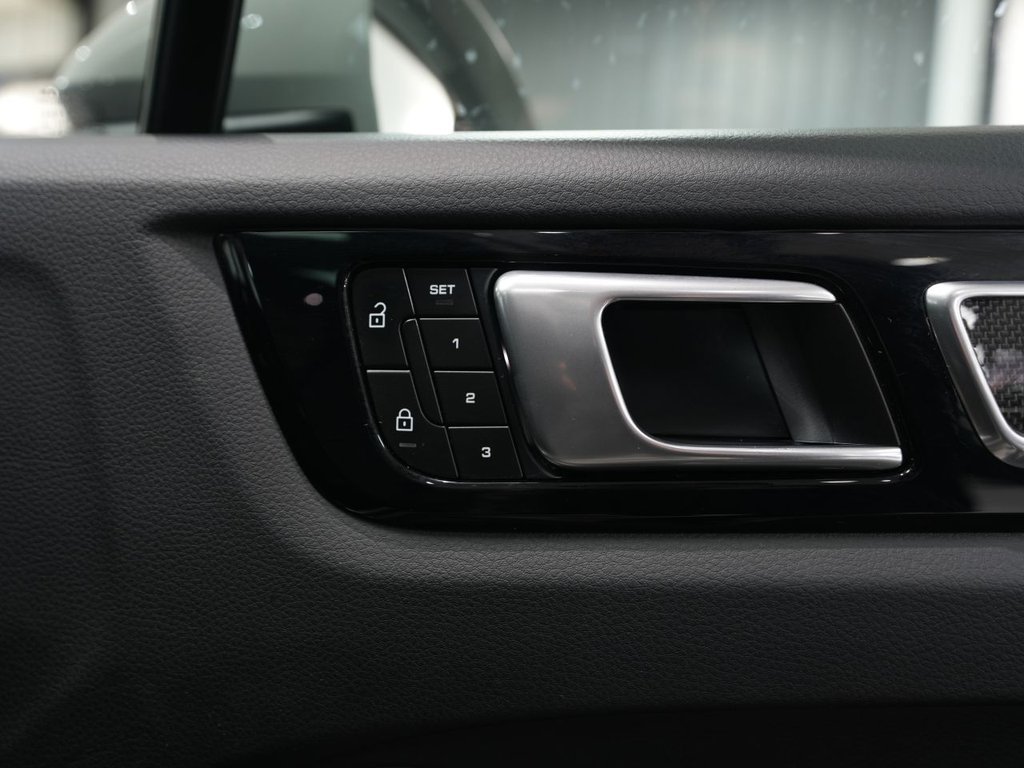 Used Porsche Cayenne 2023 for sale - 77810003: Photo 13