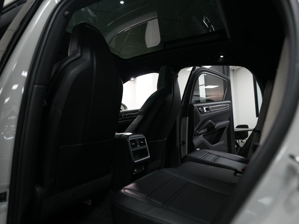 Used Porsche Cayenne 2023 for sale - 77810003: Photo 18