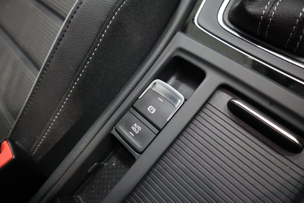 Used Volkswagen Golf 2019 for sale - 77122344: Photo 19
