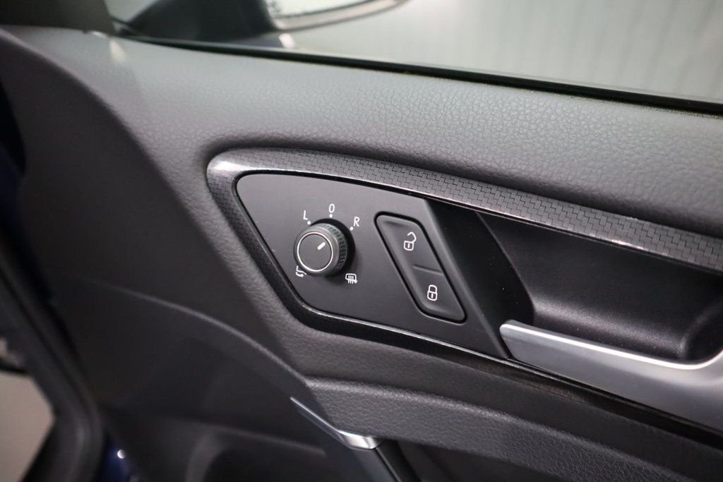 Used Volkswagen Golf 2019 for sale - 77122344: Photo 8
