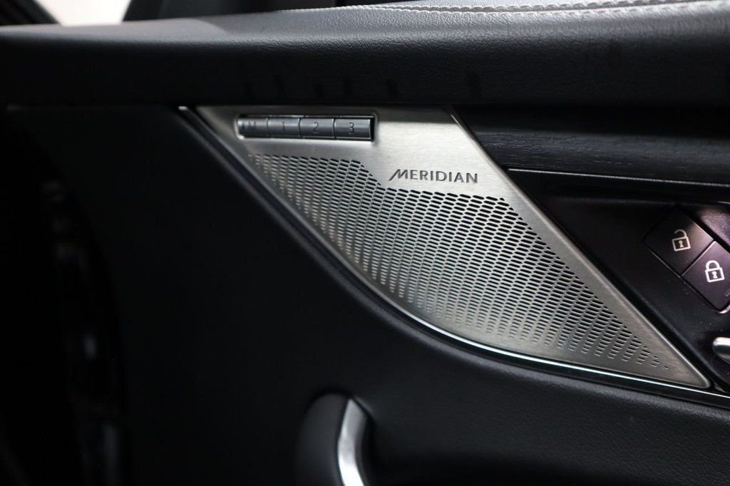 Used Jaguar F-Pace 2021 for sale - 77920457: Photo 8