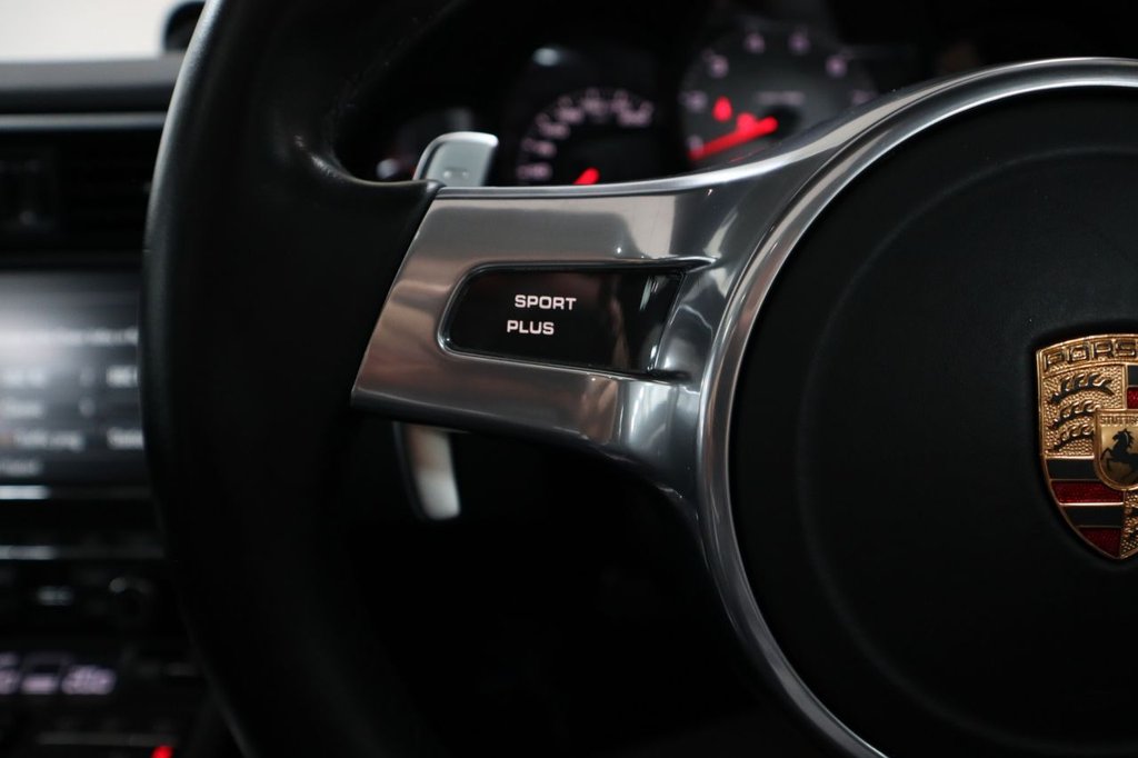 Used Porsche 911 2015 for sale - 76297196: Photo 32