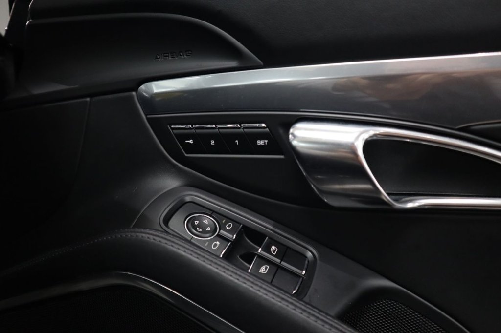 Used Porsche 911 2015 for sale - 76297196: Photo 40