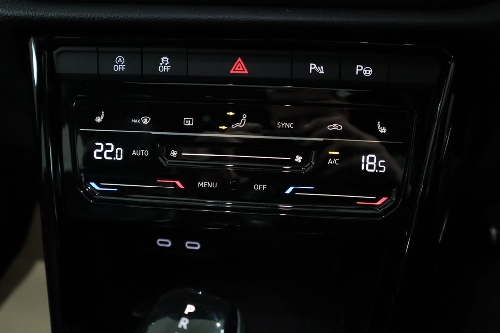 Used Volkswagen T-Roc 2023 for sale - 77276080: Photo 29