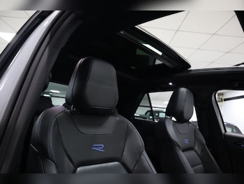 Used Volkswagen T-Roc 2023 for sale - 77276080: Photo