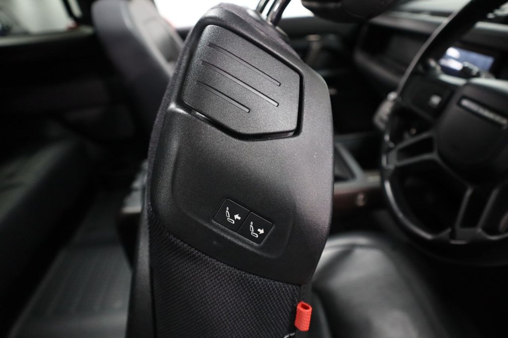 Used Land Rover Defender 2021 for sale - 76086403: Photo 19