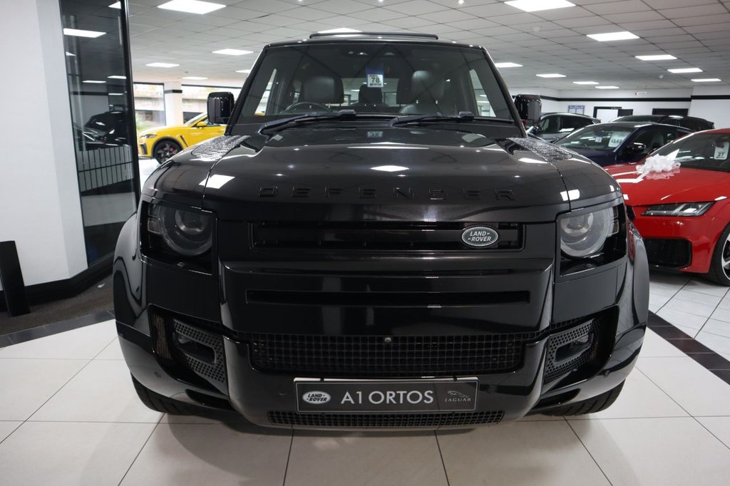 Used Land Rover Defender 2021 for sale - 76086403: Photo 2