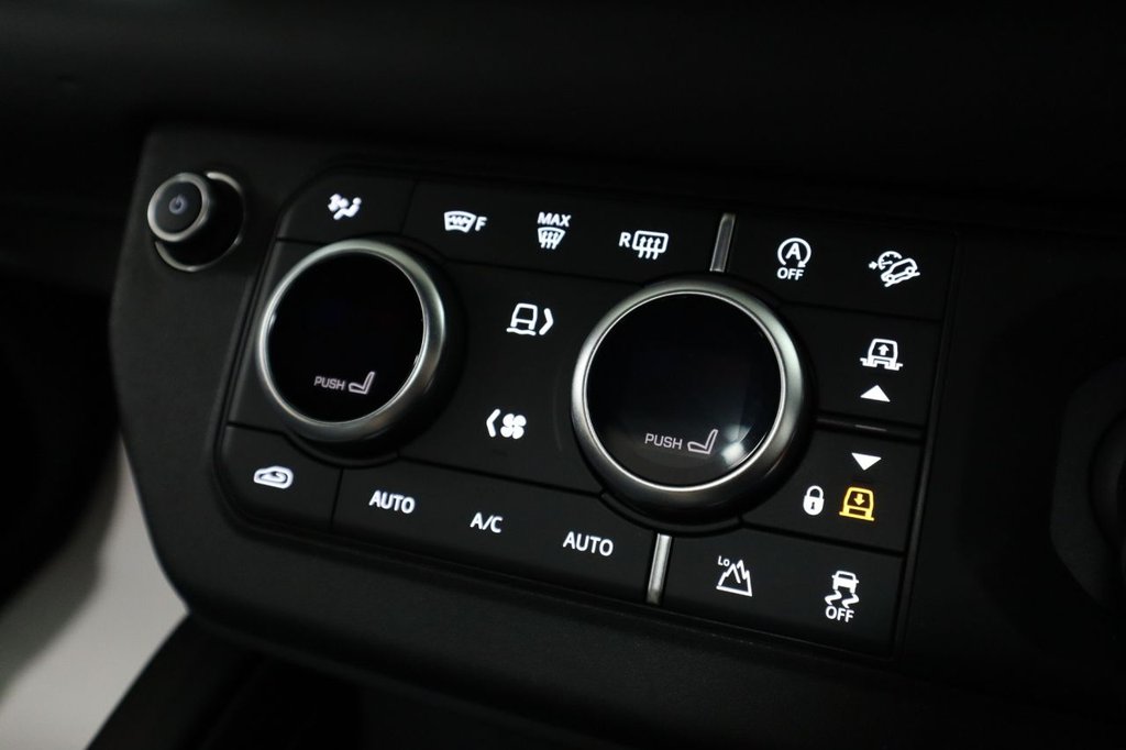 Used Land Rover Defender 2021 for sale - 76086403: Photo 39