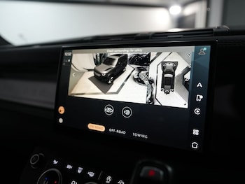 Used Land Rover Defender 2021 for sale - 78570441: Photo
